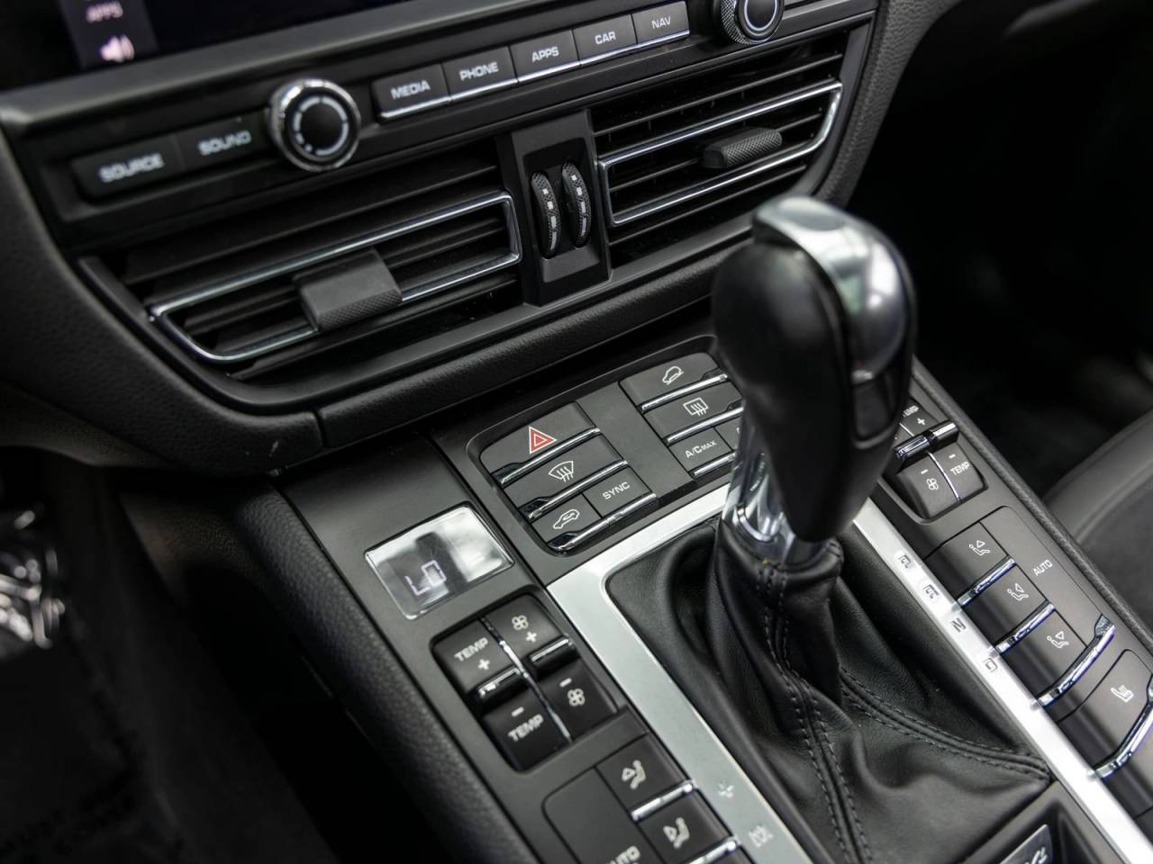 2021 Porsche Macan Macan S