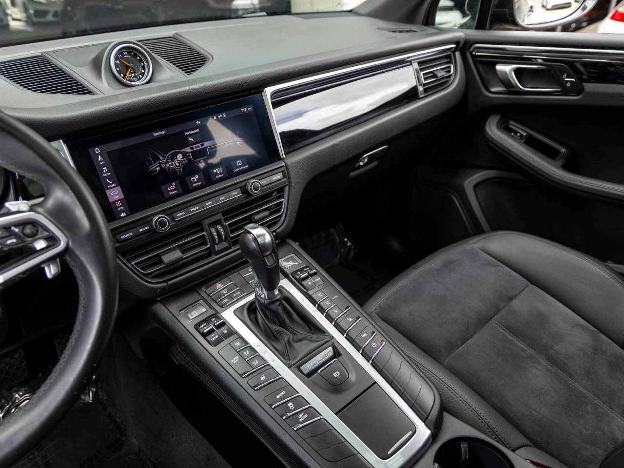 2021 Porsche Macan Macan S