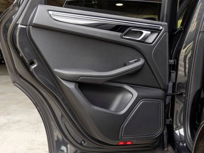 2021 Porsche Macan Macan S