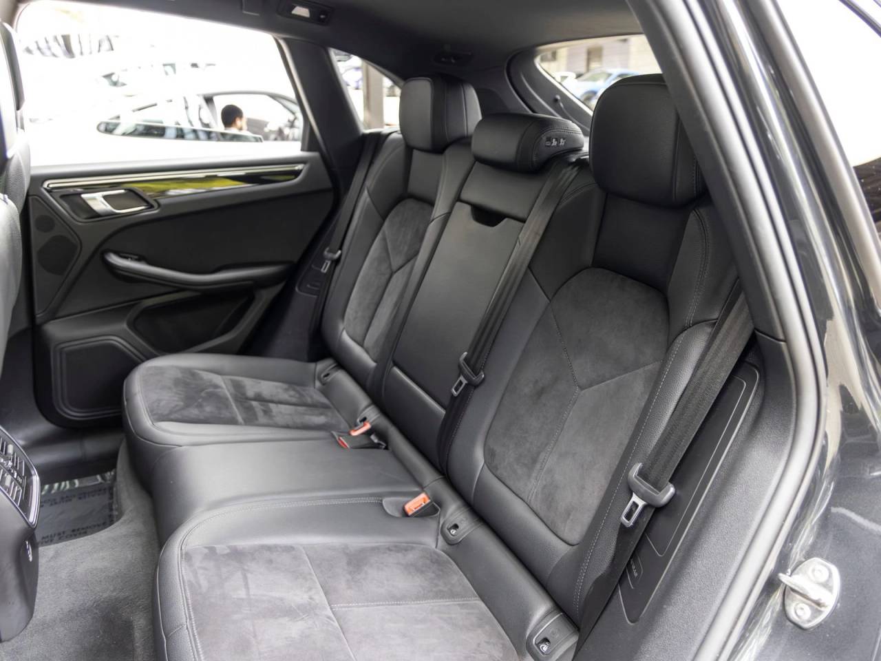 2021 Porsche Macan Macan S