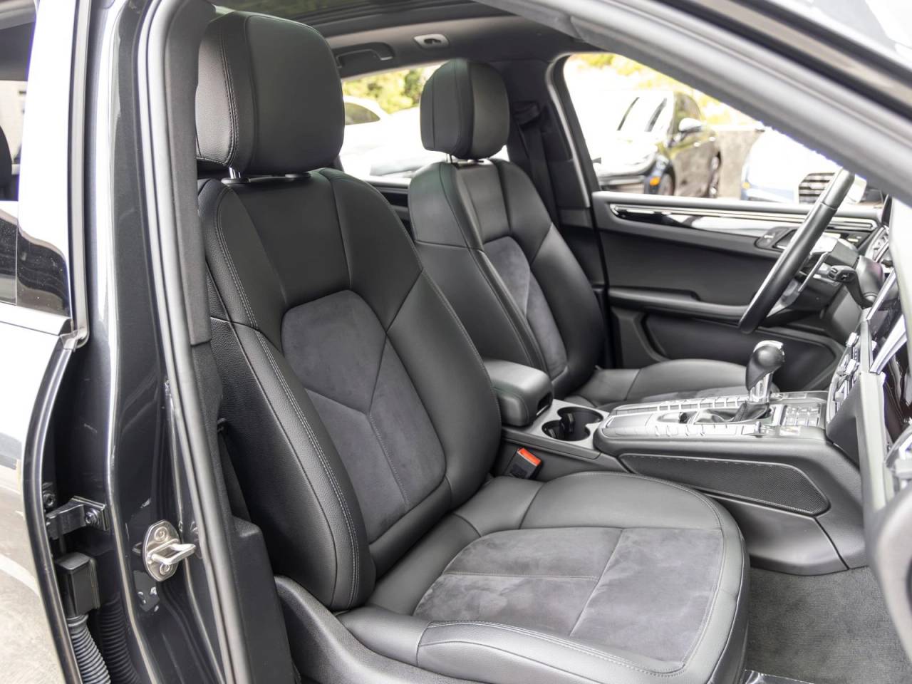 2021 Porsche Macan Macan S