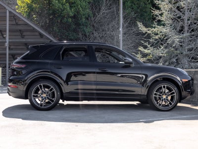 2023 Porsche Cayenne Cayenne S Platinum Edition