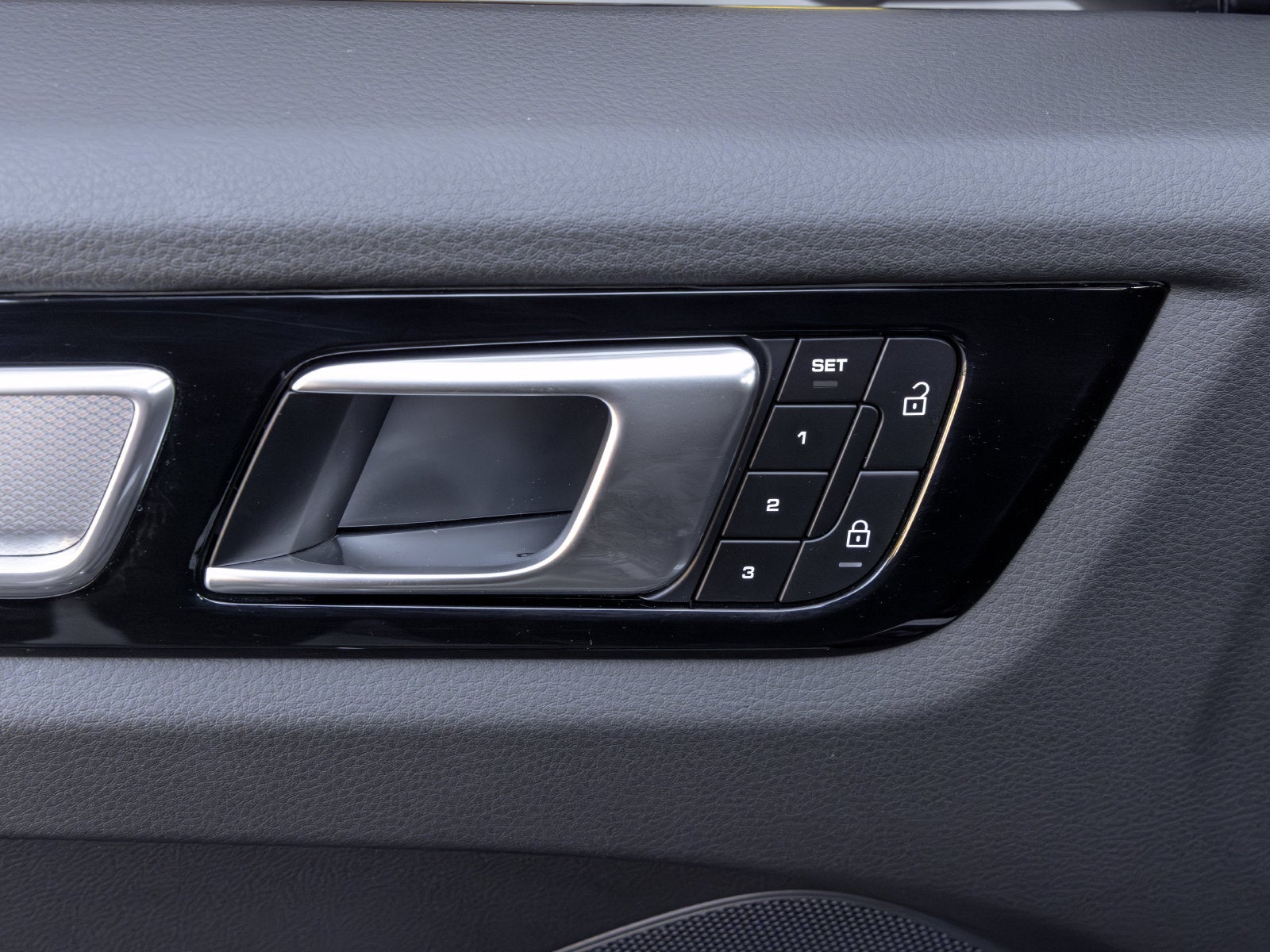 2023 Porsche Cayenne Cayenne S Platinum Edition
