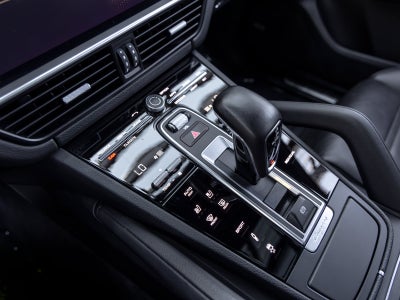 2023 Porsche Cayenne Cayenne S Platinum Edition