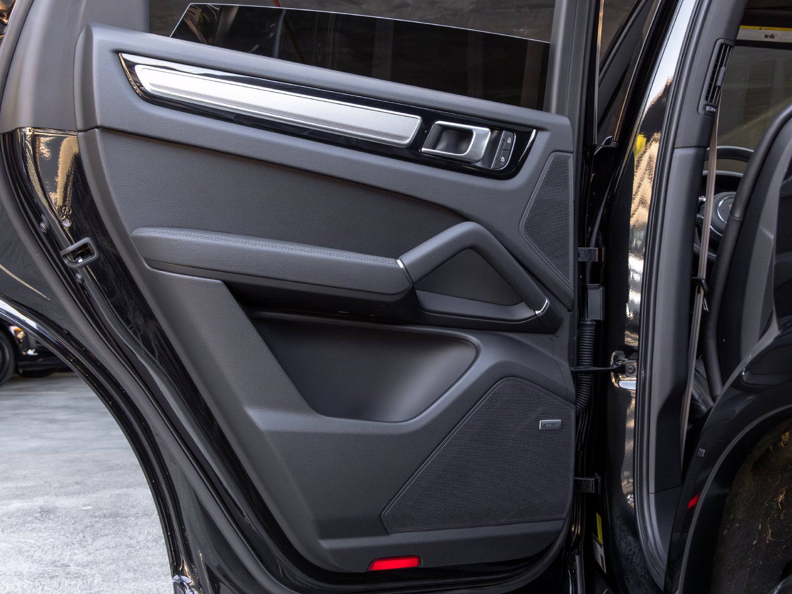 2023 Porsche Cayenne Cayenne S Platinum Edition