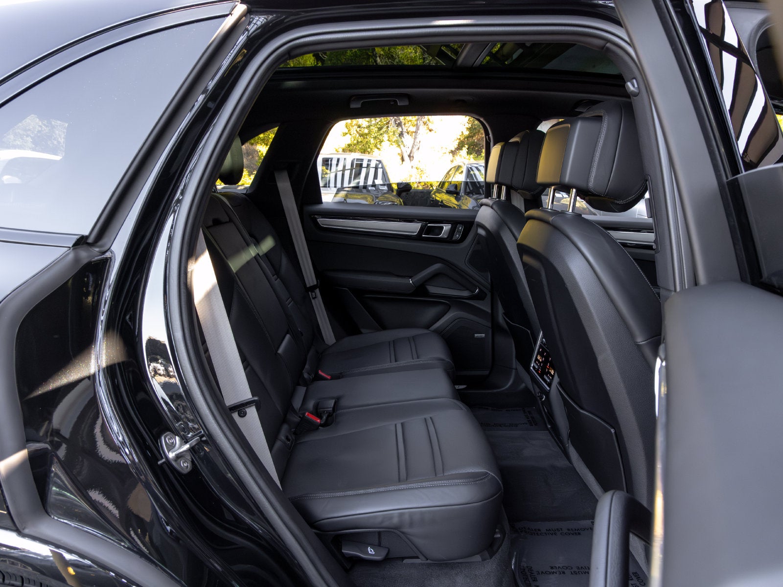 2023 Porsche Cayenne Cayenne S Platinum Edition