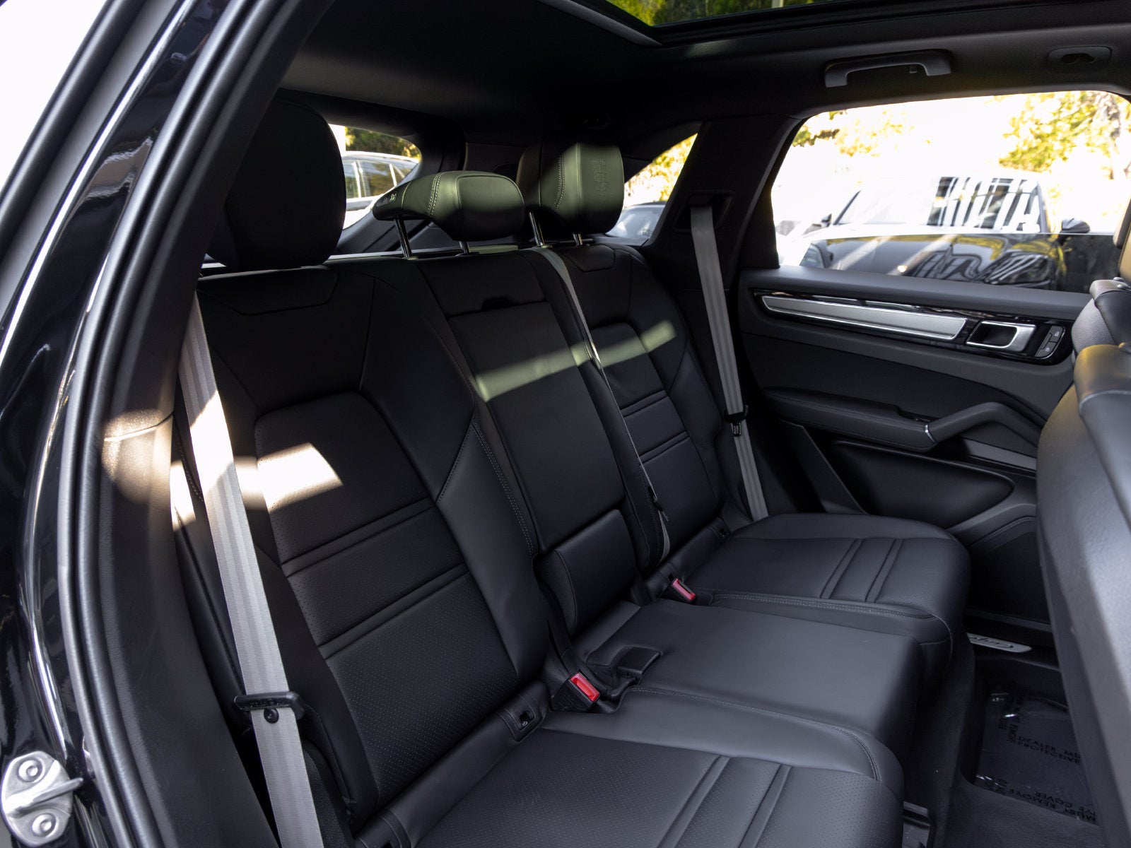 2023 Porsche Cayenne Cayenne S Platinum Edition