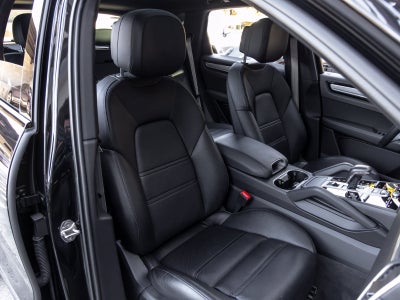 2023 Porsche Cayenne Cayenne S Platinum Edition