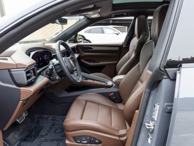 2026 Porsche Macan Macan 4S Electric