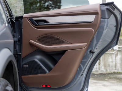 2026 Porsche Macan Macan 4S Electric