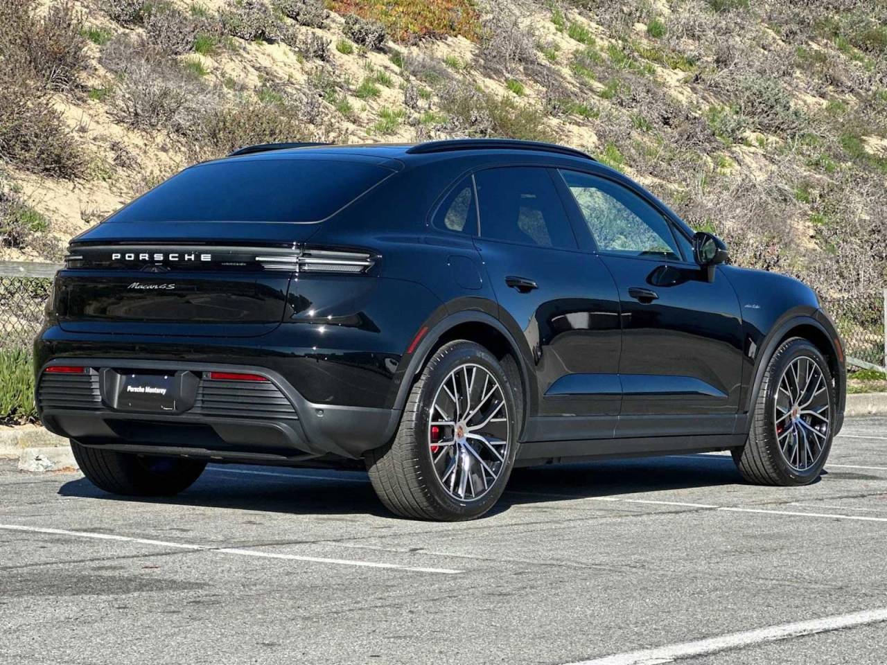 2025 Porsche Macan Macan 4S Electric