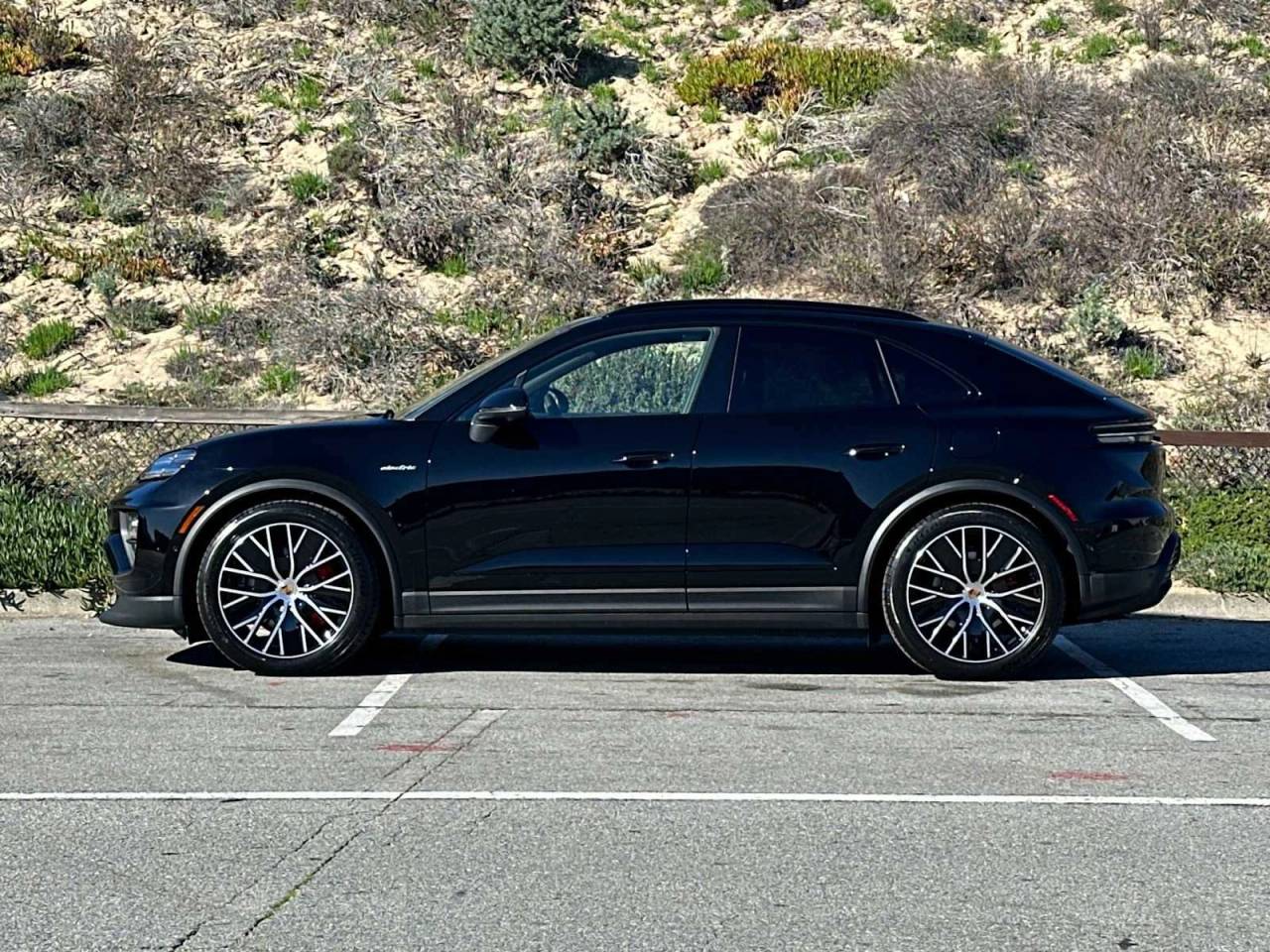 2025 Porsche Macan Macan 4S Electric