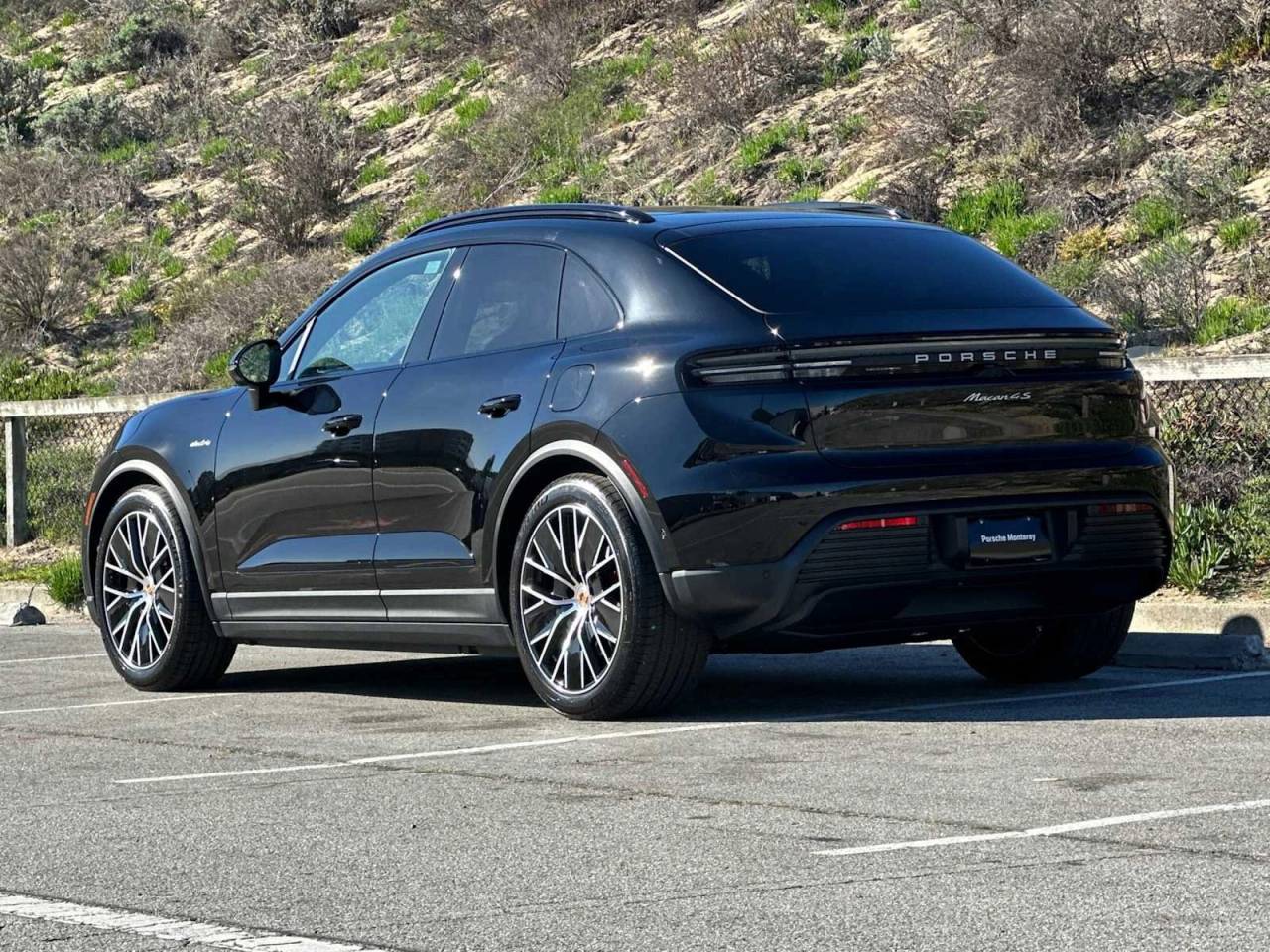2025 Porsche Macan Macan 4S Electric