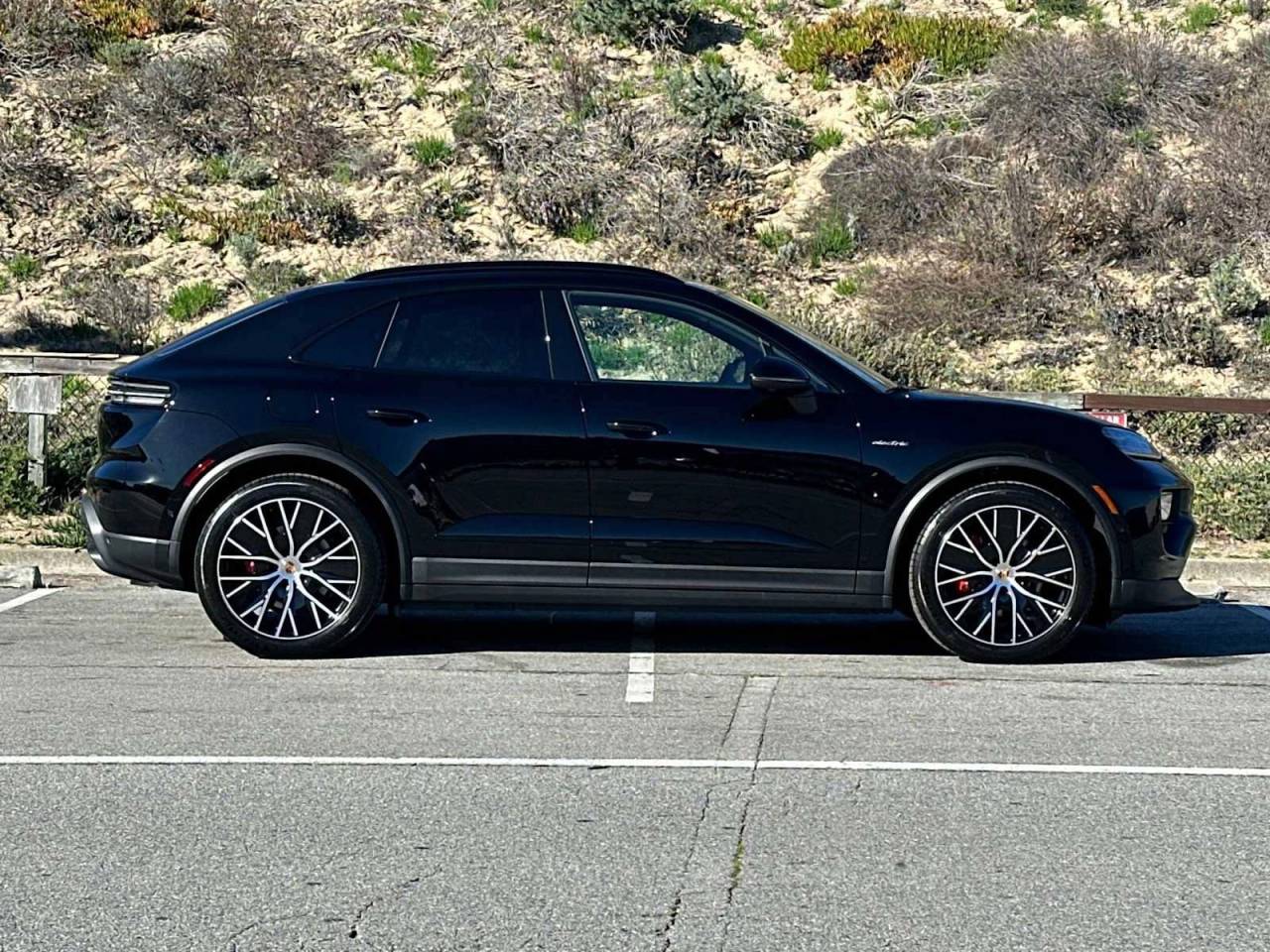 2025 Porsche Macan Macan 4S Electric