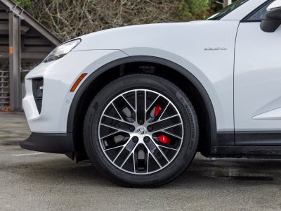 2025 Porsche Macan Macan 4S Electric