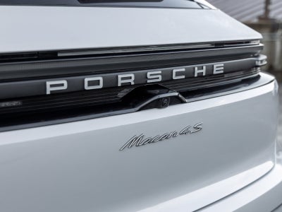2025 Porsche Macan Macan 4S Electric