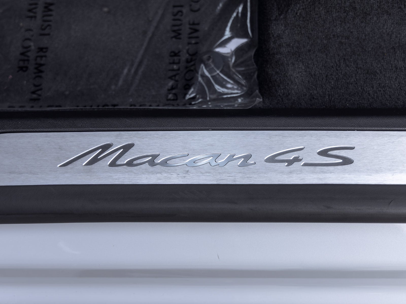 2025 Porsche Macan Macan 4S Electric
