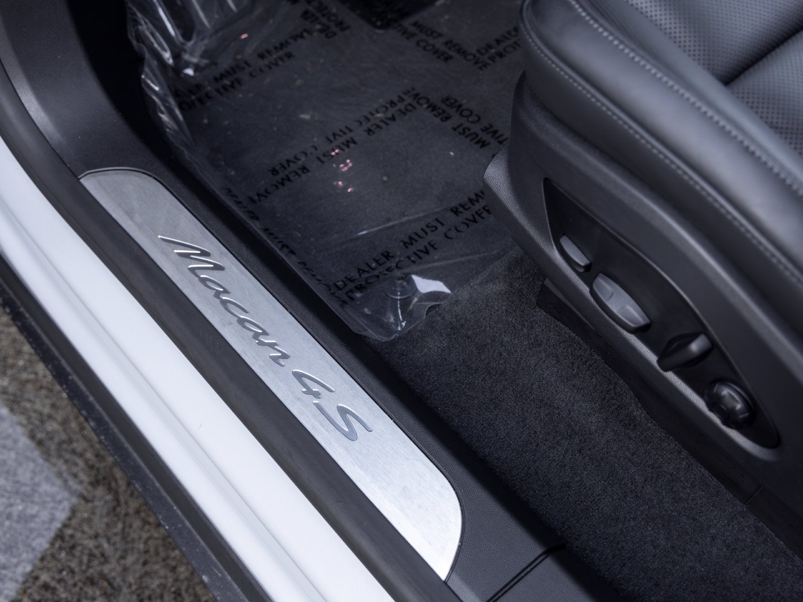2025 Porsche Macan Macan 4S Electric