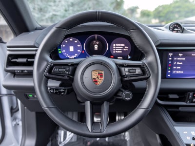 2025 Porsche Macan Macan 4S Electric
