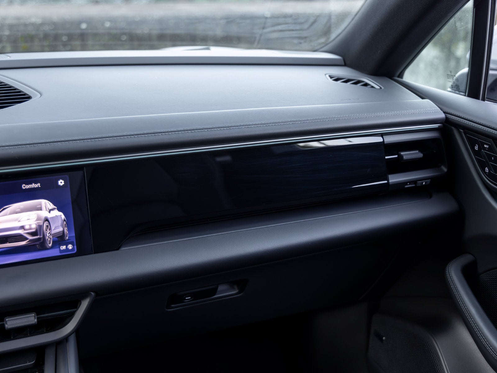 2025 Porsche Macan Macan 4S Electric