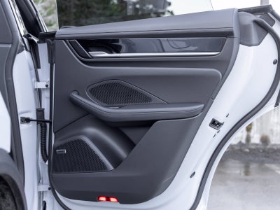 2025 Porsche Macan Macan 4S Electric