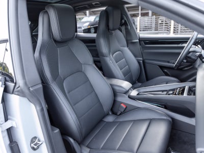 2025 Porsche Macan Macan 4S Electric