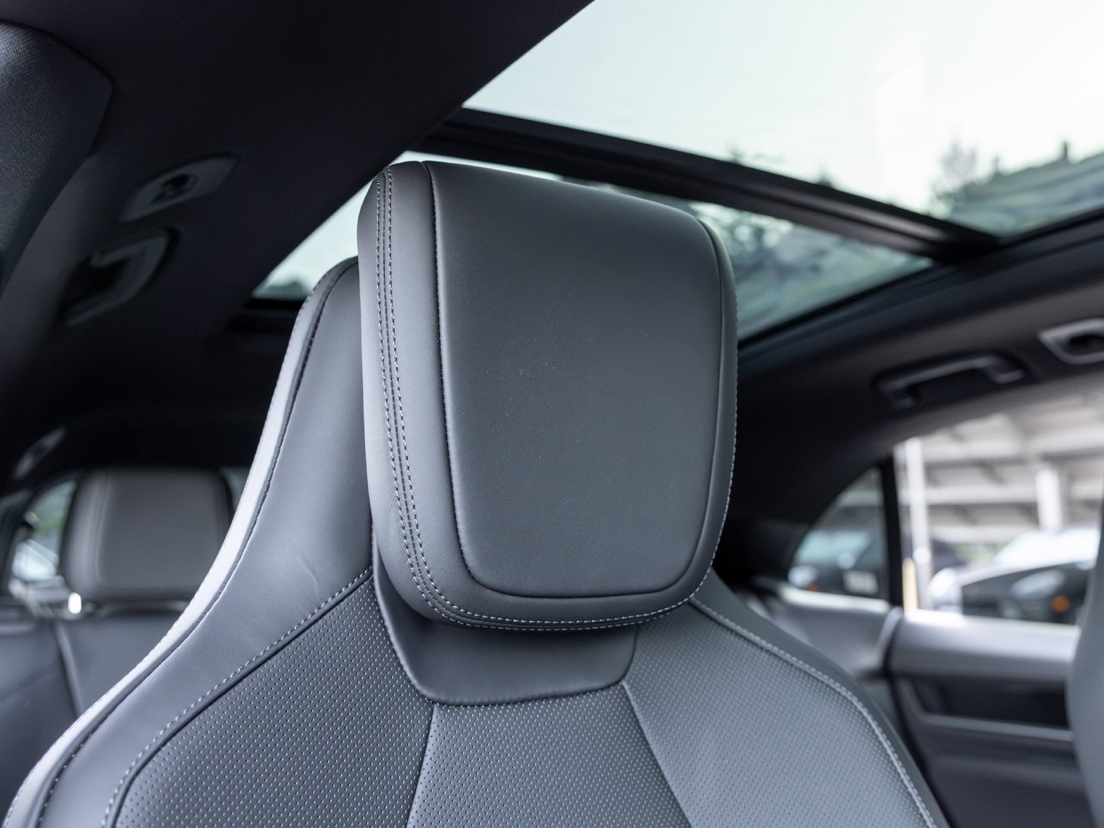 2025 Porsche Macan Macan 4S Electric