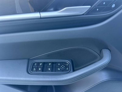 2025 Porsche Macan Macan 4S Electric