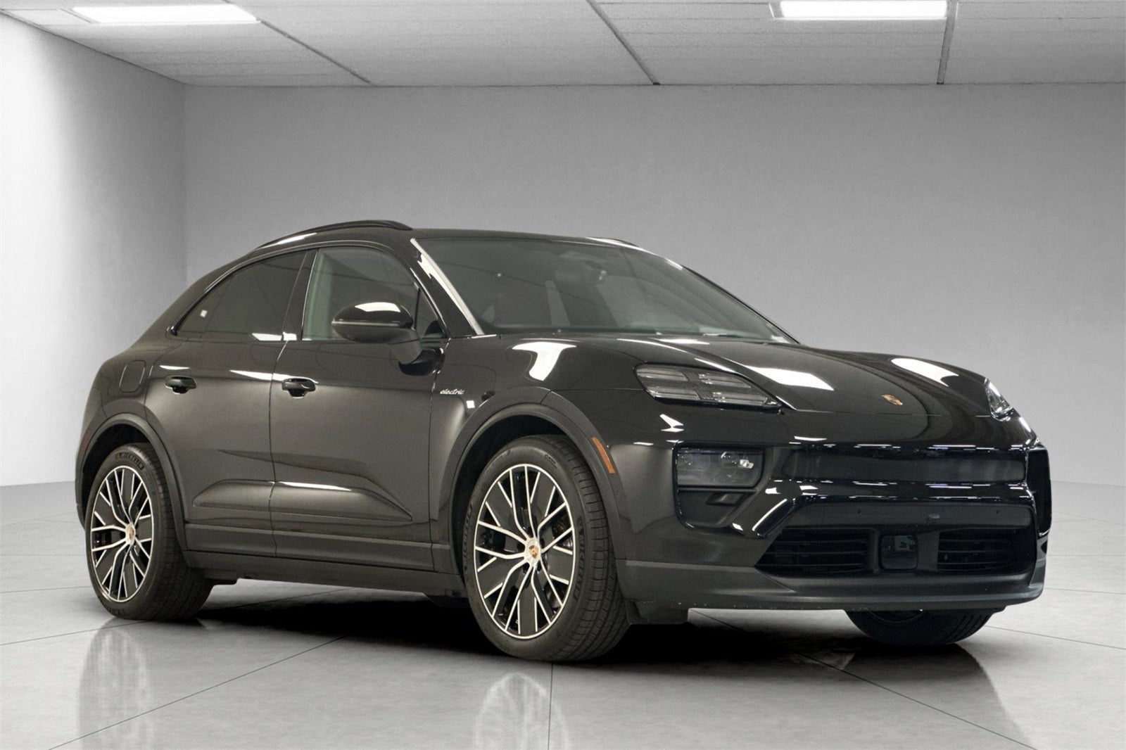 2025 Porsche Macan Macan 4S Electric
