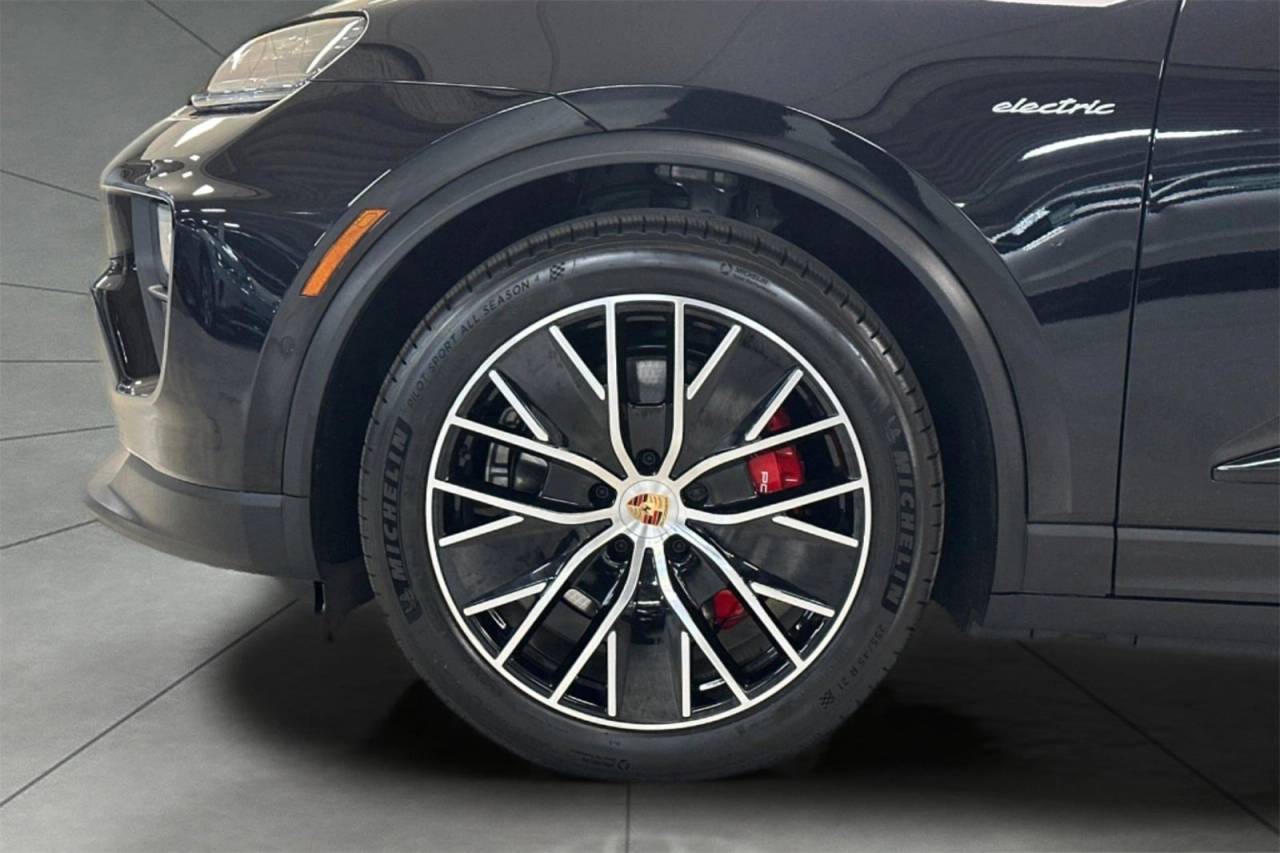 2025 Porsche Macan Macan 4S Electric
