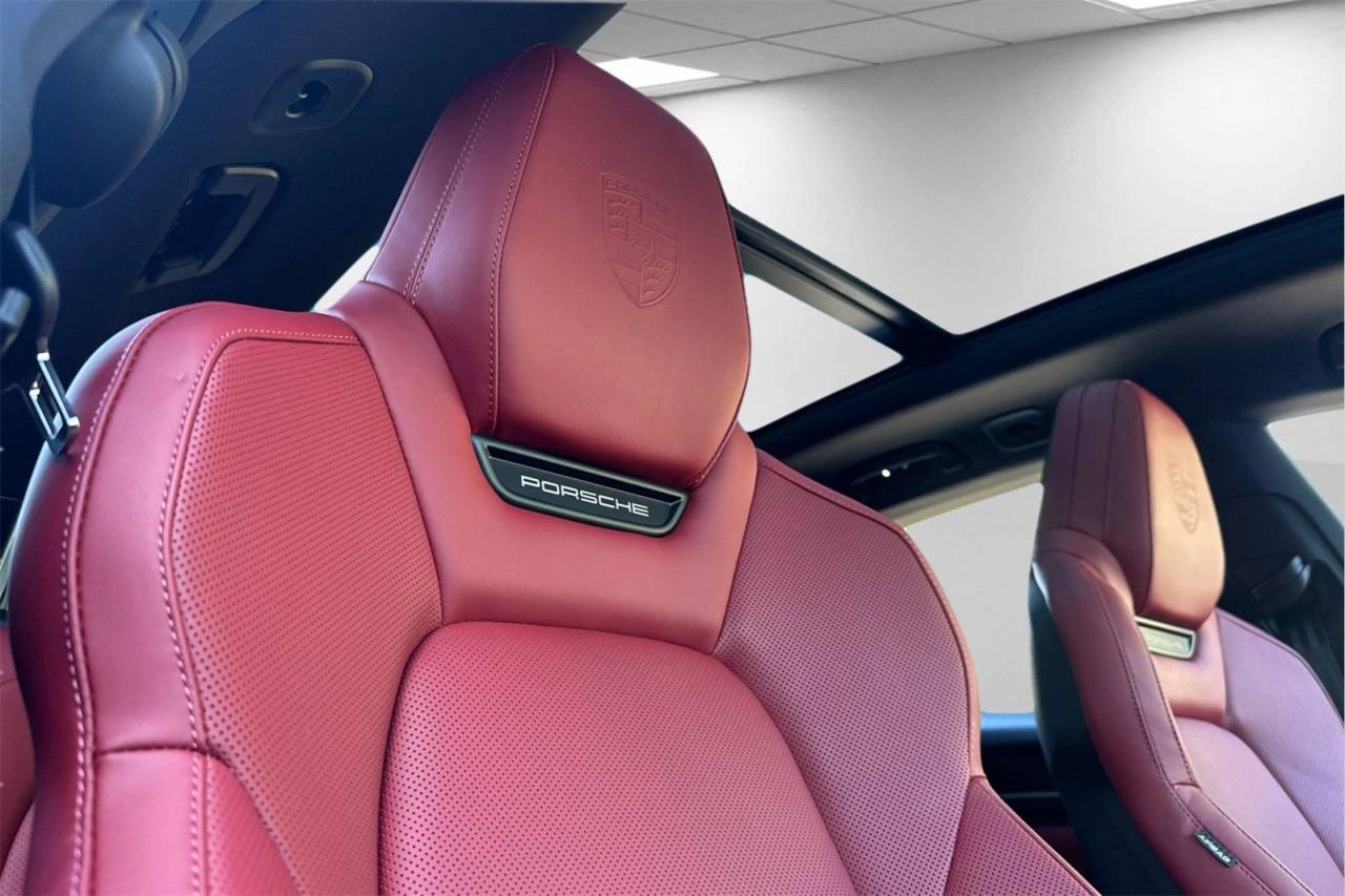 2025 Porsche Macan Macan 4S Electric