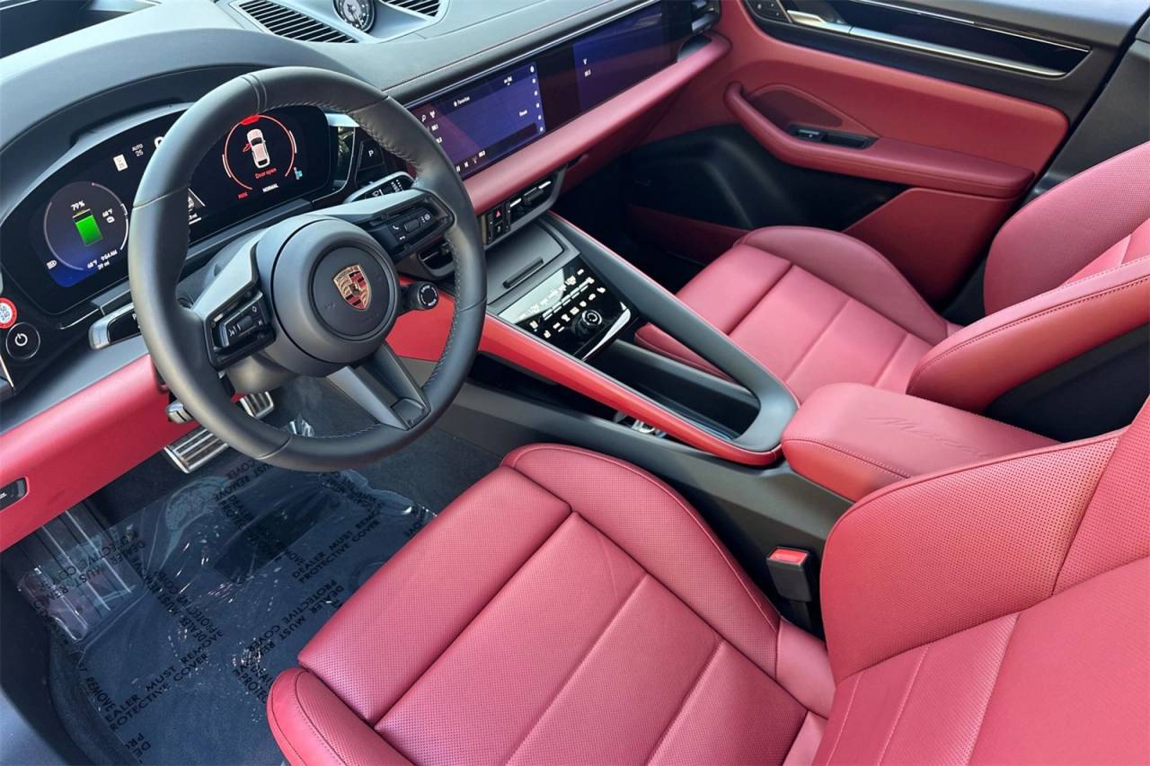 2025 Porsche Macan Macan 4S Electric