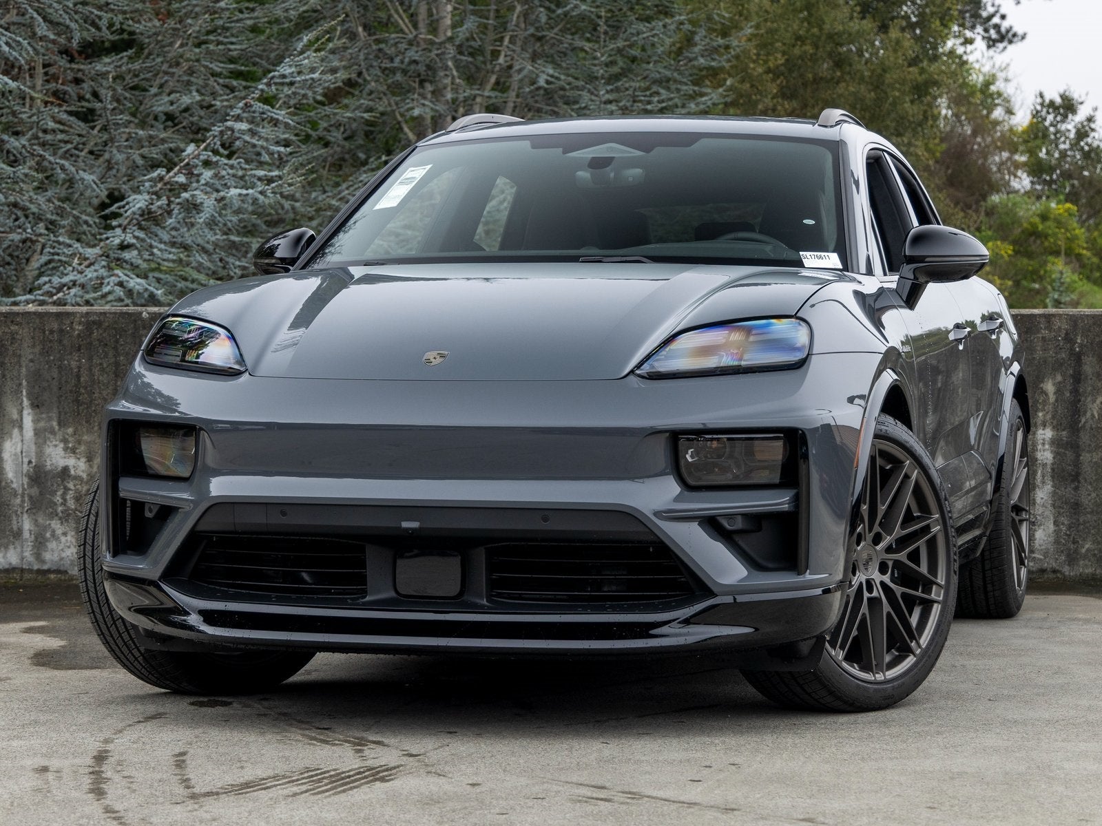 2025 Porsche Macan Macan Turbo Electric