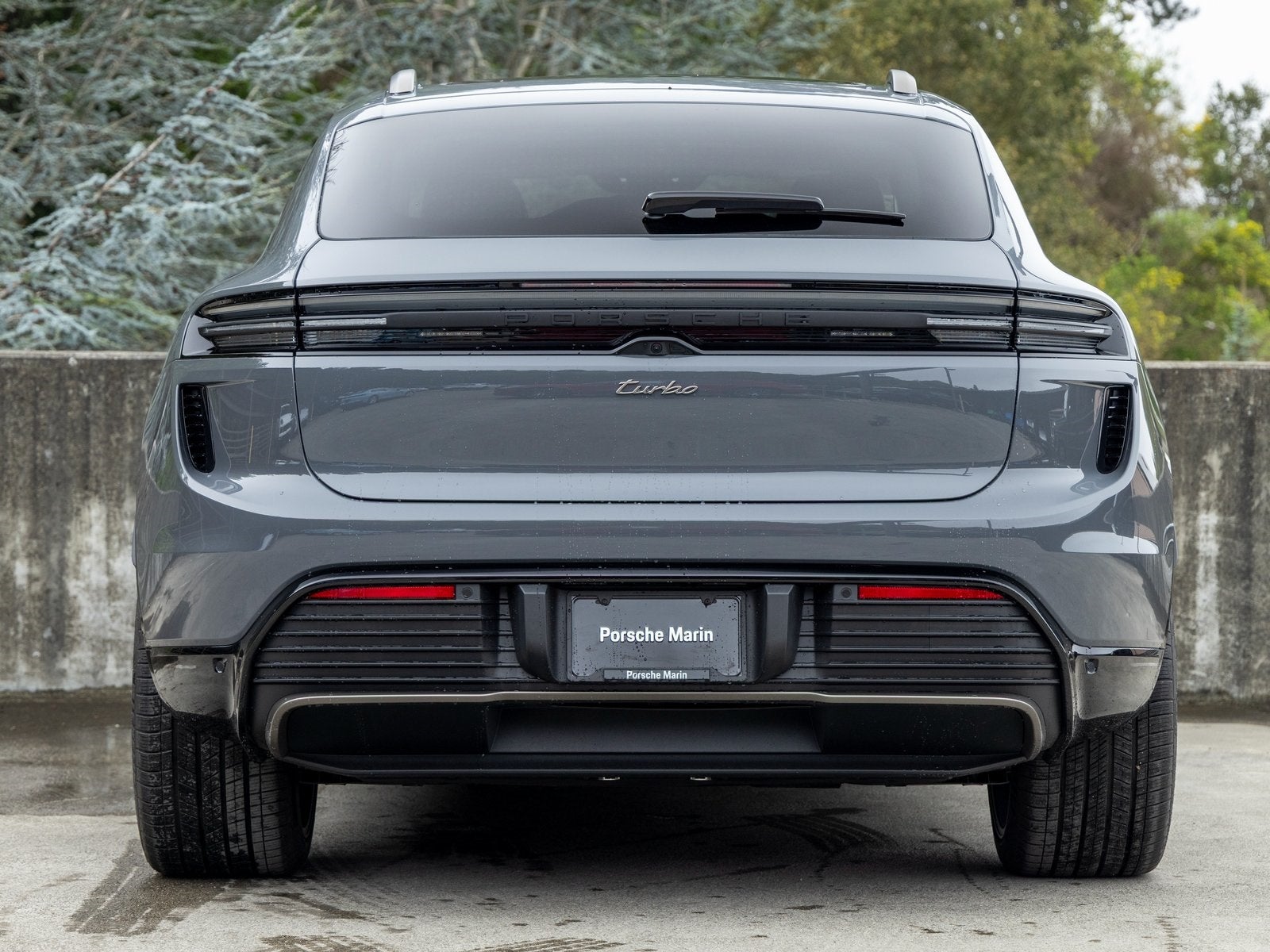 2025 Porsche Macan Macan Turbo Electric