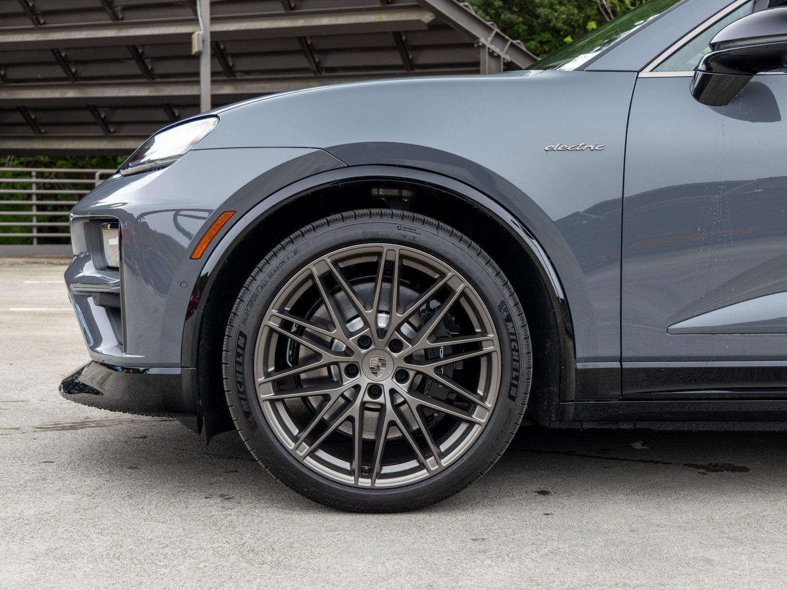 2025 Porsche Macan Macan Turbo Electric