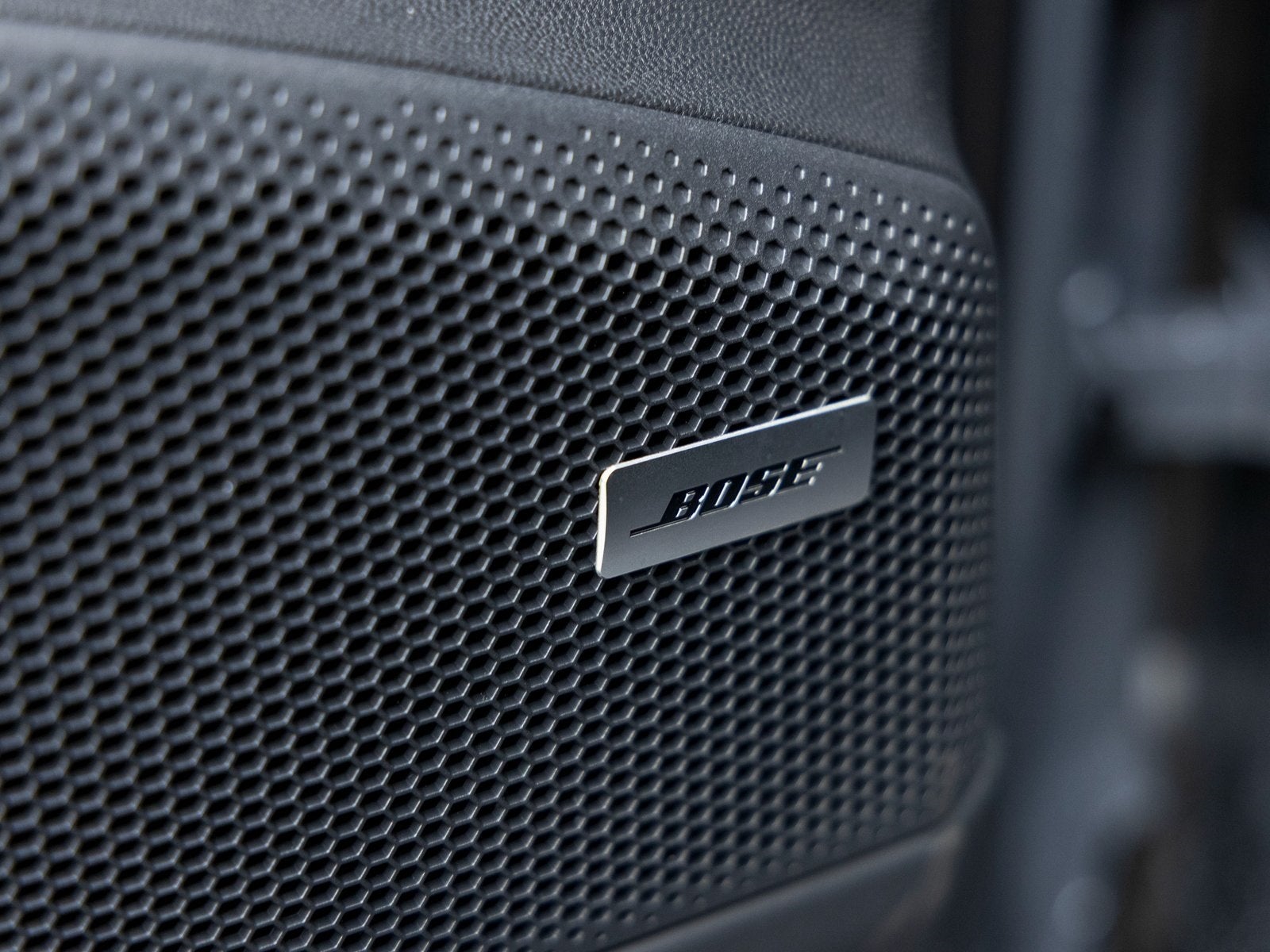 2025 Porsche Macan Macan Turbo Electric