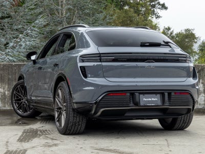 2025 Porsche Macan Macan Turbo Electric