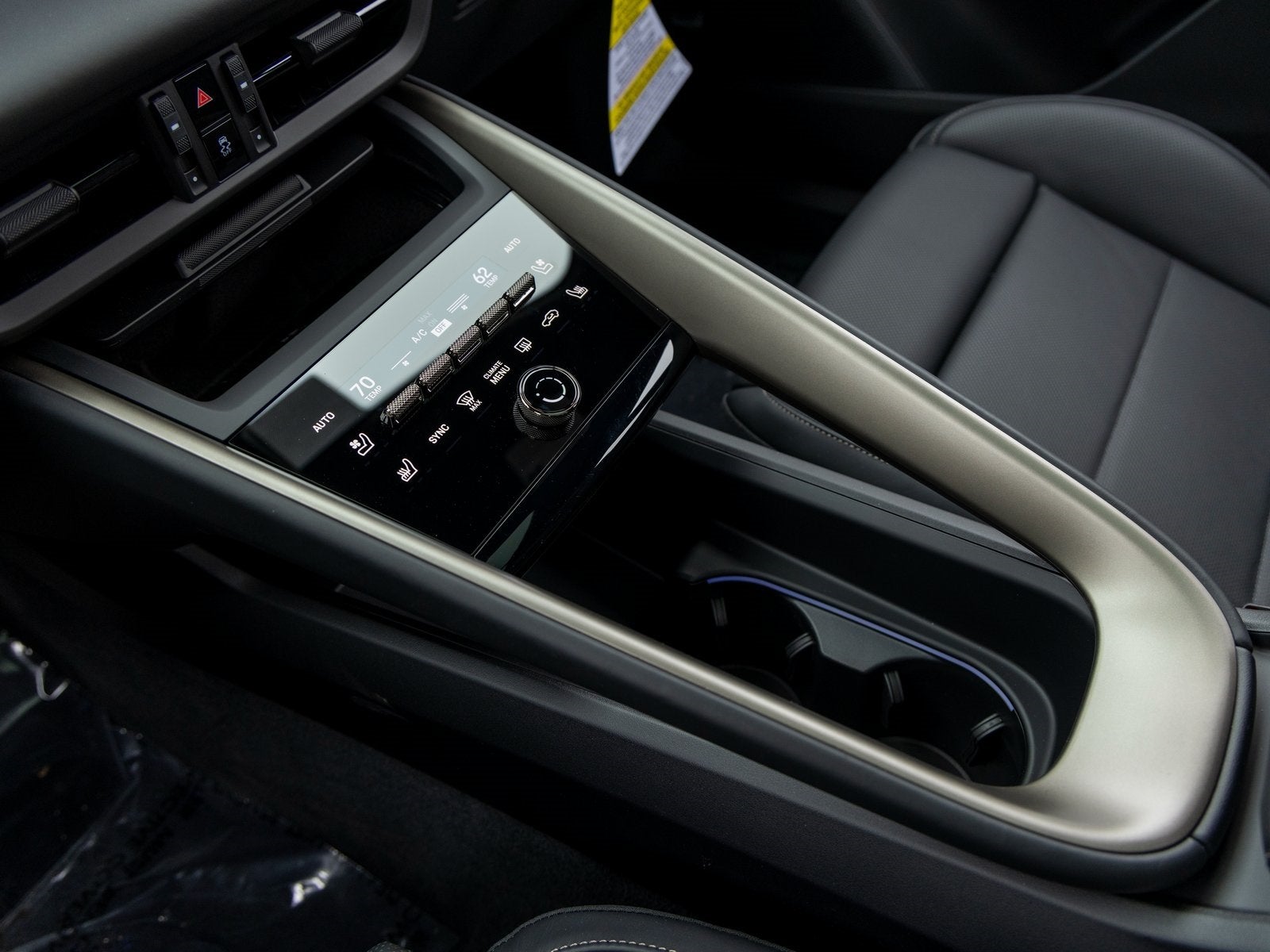 2025 Porsche Macan Macan Turbo Electric