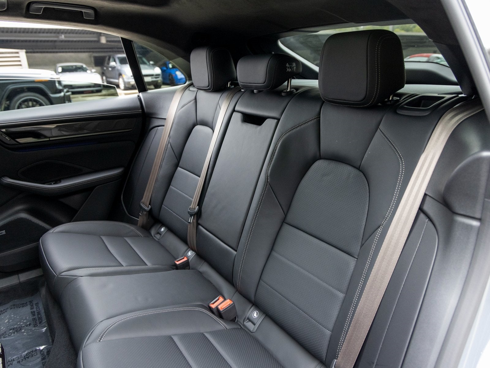 2025 Porsche Macan Macan Turbo Electric