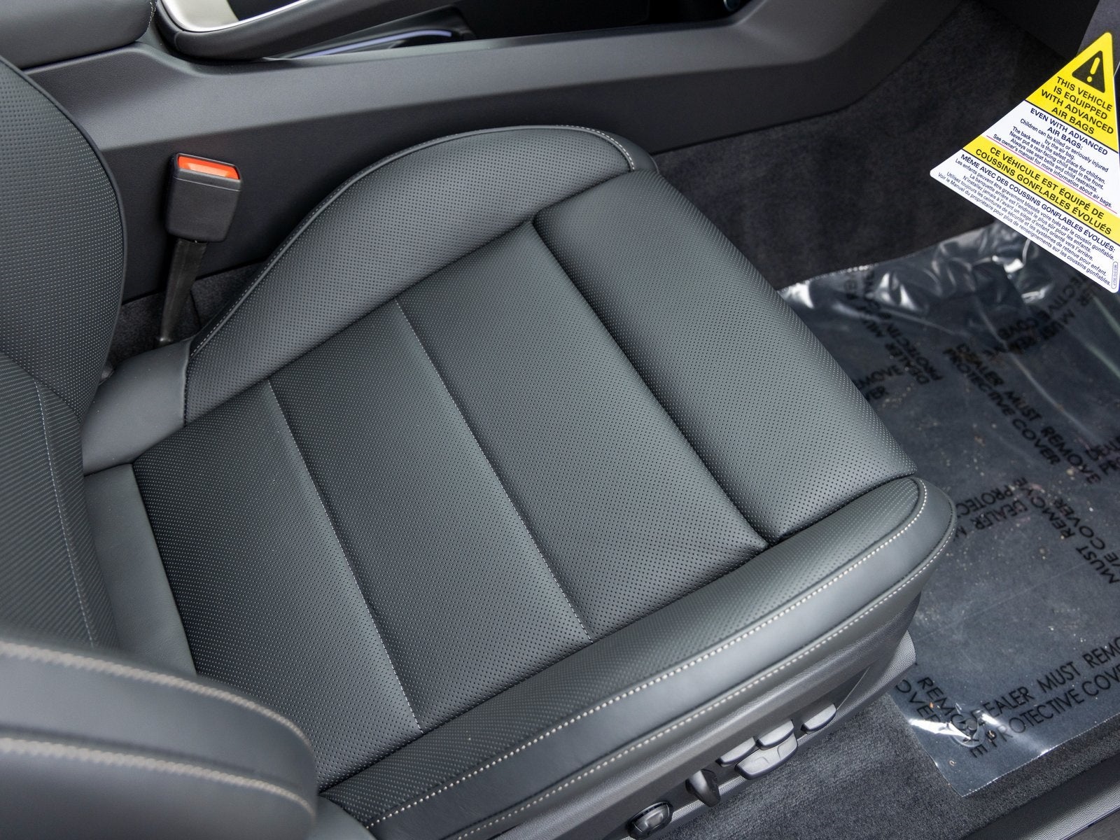 2025 Porsche Macan Macan Turbo Electric