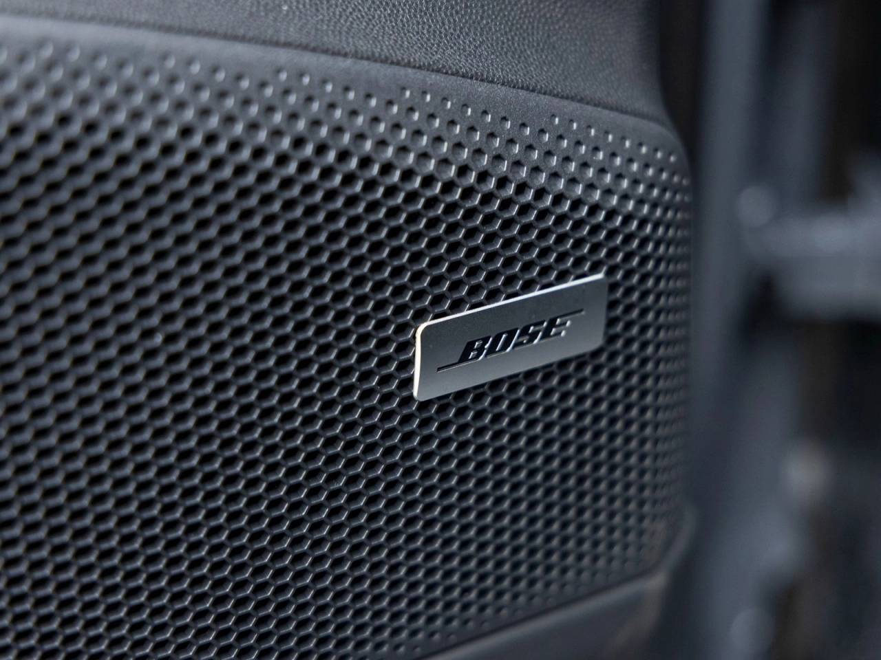 2025 Porsche Macan Macan Turbo Electric