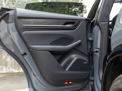 2025 Porsche Macan Macan Turbo Electric