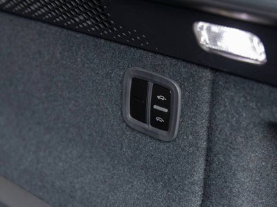 2025 Porsche Macan Macan Turbo Electric