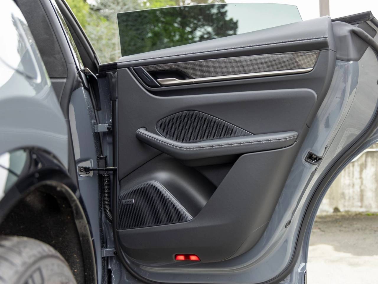 2025 Porsche Macan Macan Turbo Electric