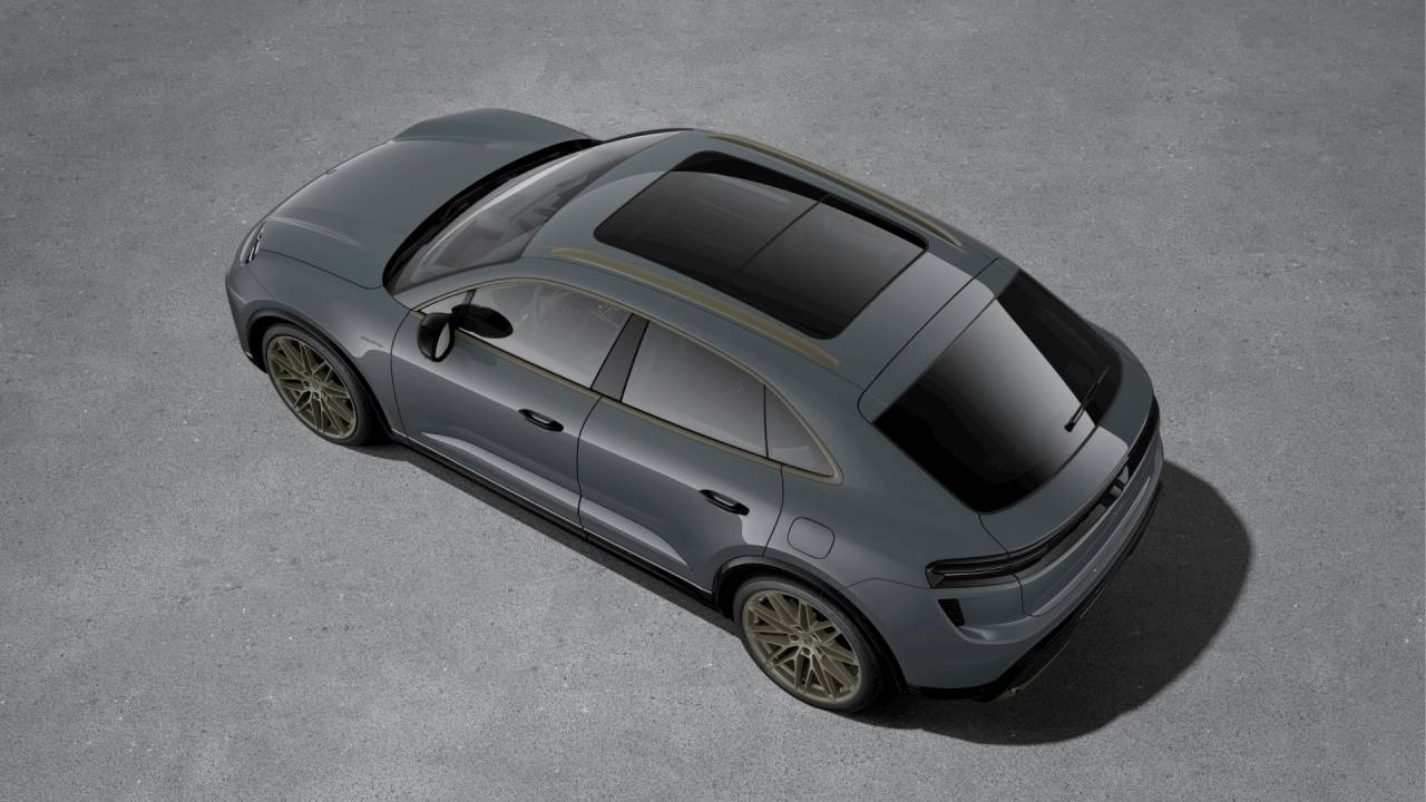 2025 Porsche Macan Macan Turbo Electric