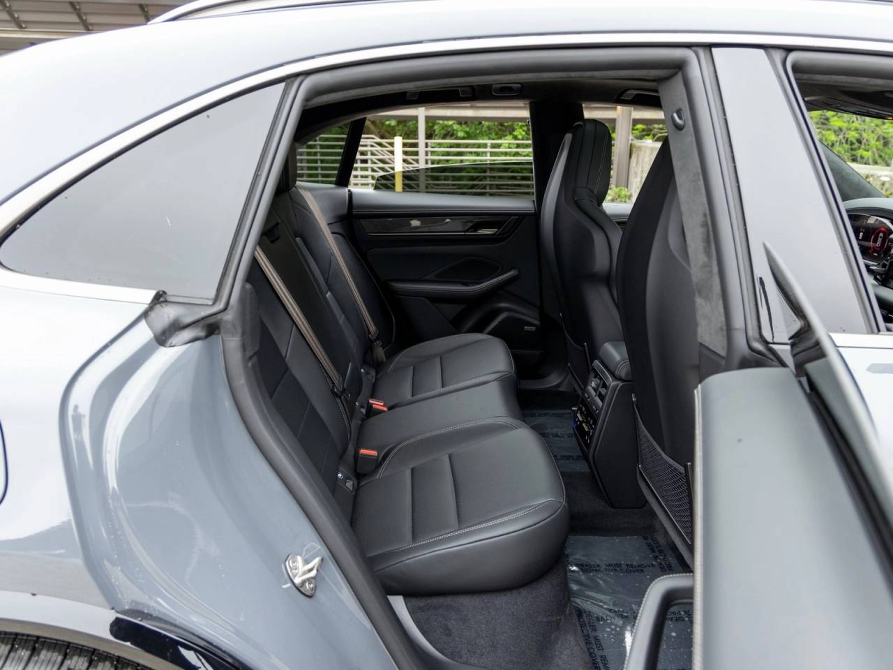 2025 Porsche Macan Macan Turbo Electric