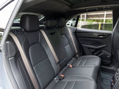 2025 Porsche Macan Macan Turbo Electric