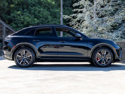 2026 Porsche Macan Turbo Electric