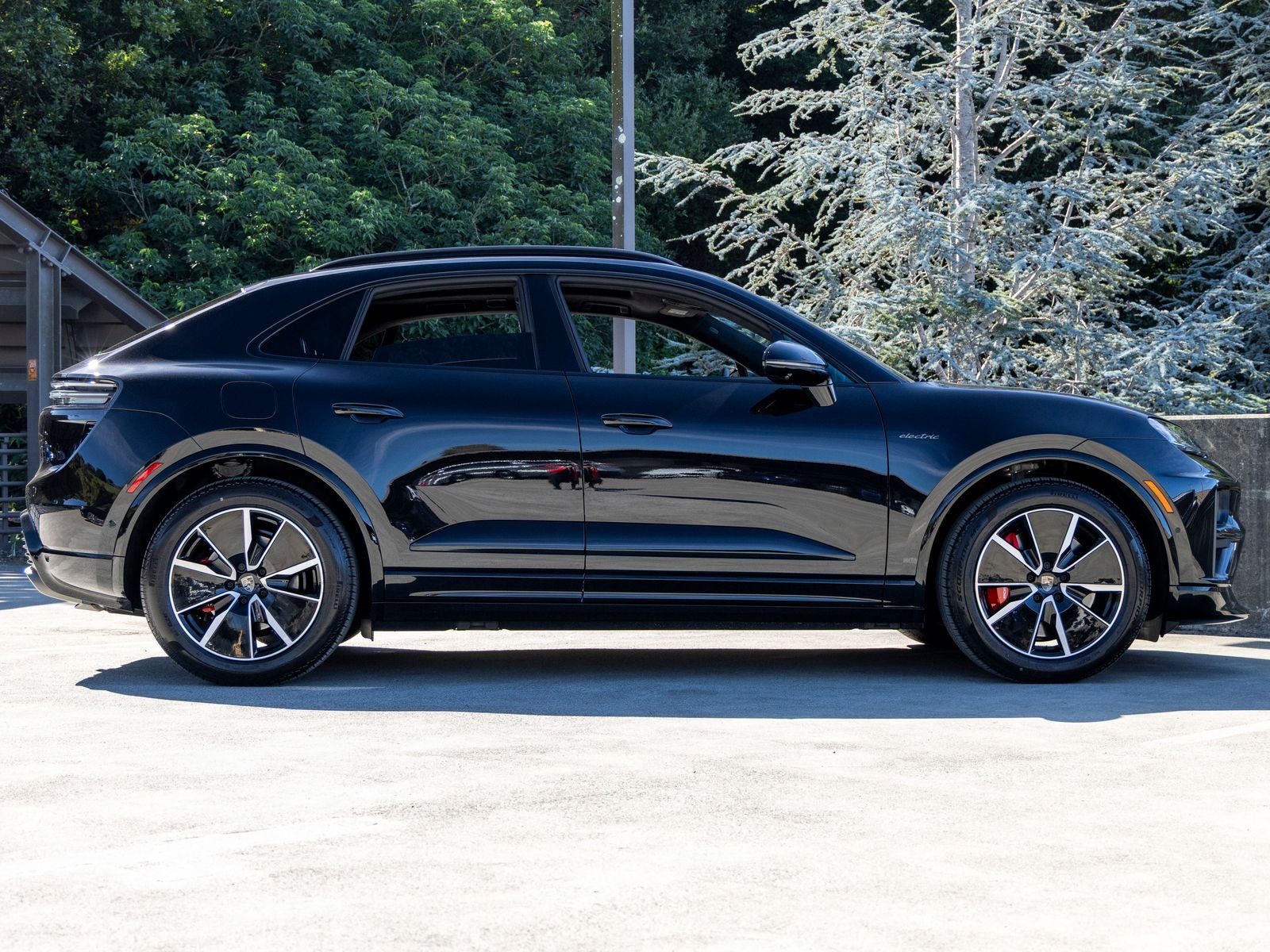 2026 Porsche Macan Turbo Electric