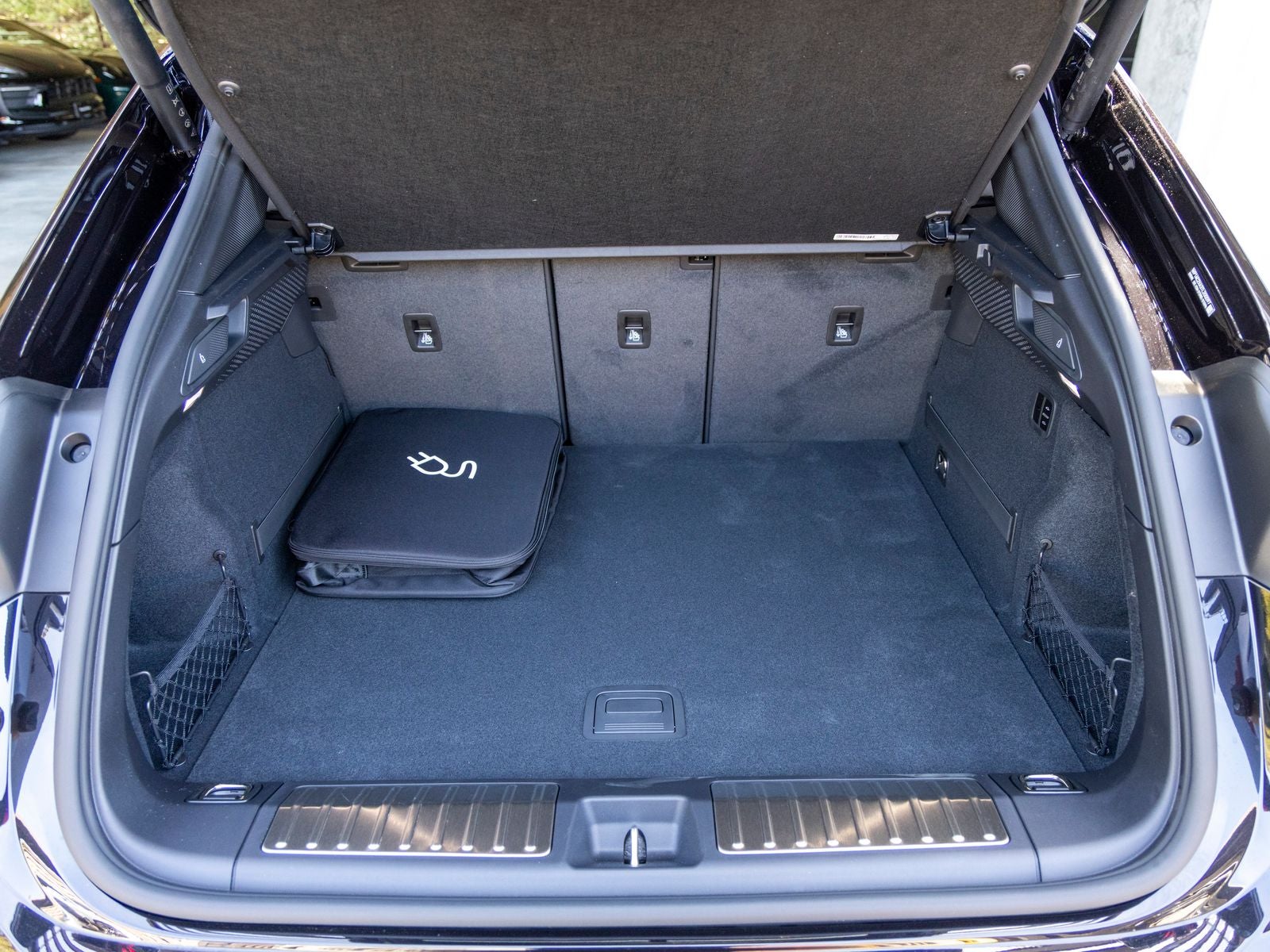 2026 Porsche Macan Turbo Electric